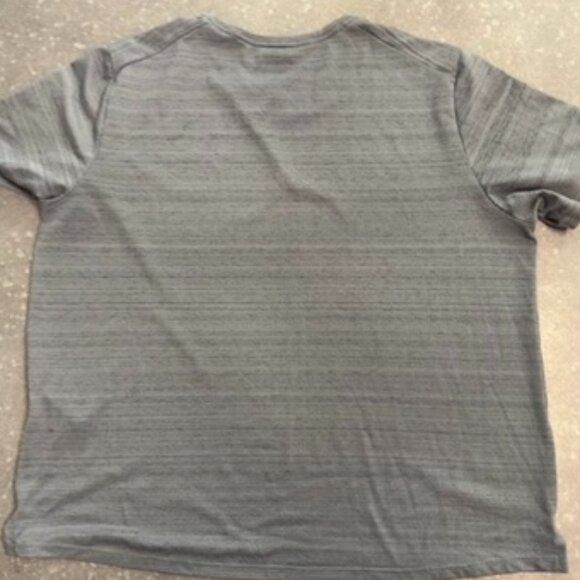 Nike Running Gray Dri-Fit Short Sleeve Performance Tee – Size XL - Picture 4 of 11